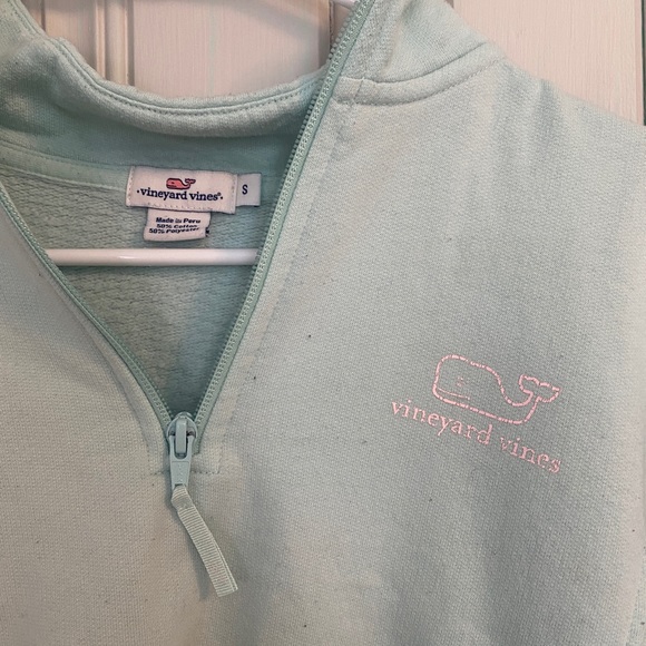 Vineyard Vines Sweatshirt - Picture 2 of 4